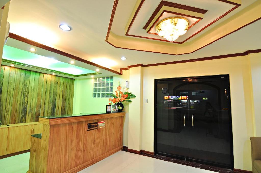 Jilian Tourist Inn Puerto Princesa Esterno foto
